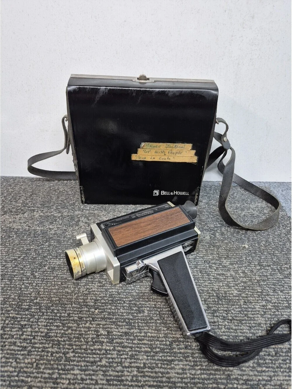 BELL & HOWELL AUTOLOAD SUPER 8  MOVIE CAMERA MODEL 374